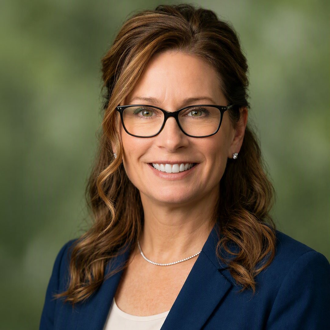 Gina McMahon Headshot