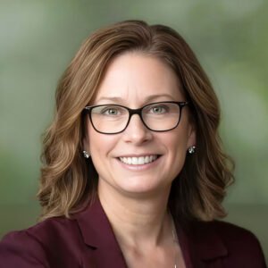 Gina McMahon Headshot